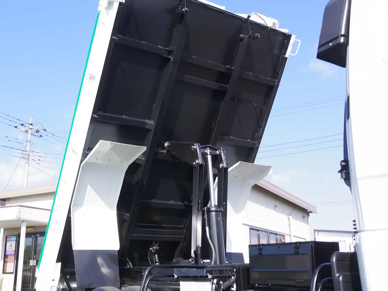 三菱 ファイター 中型/増トン ダンプ Lゲート コボレーンの中古トラック画像14