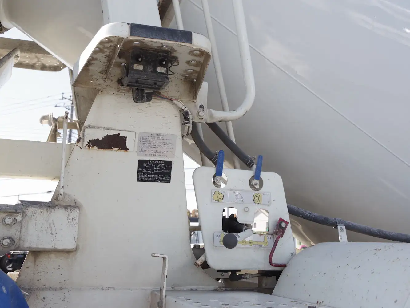 日野 レンジャー 中型/増トン ミキサー・ポンプ TKG-FC9JCAA H27の中古トラック画像10