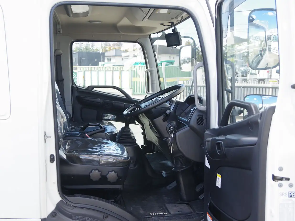 日野 レンジャー 中型/増トン アルミバン パワーゲート サイドドアの中古トラック画像12