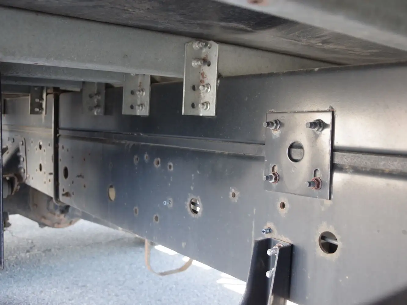 日野 レンジャー 中型/増トン アルミバン パワーゲート サイドドアの中古トラック画像18