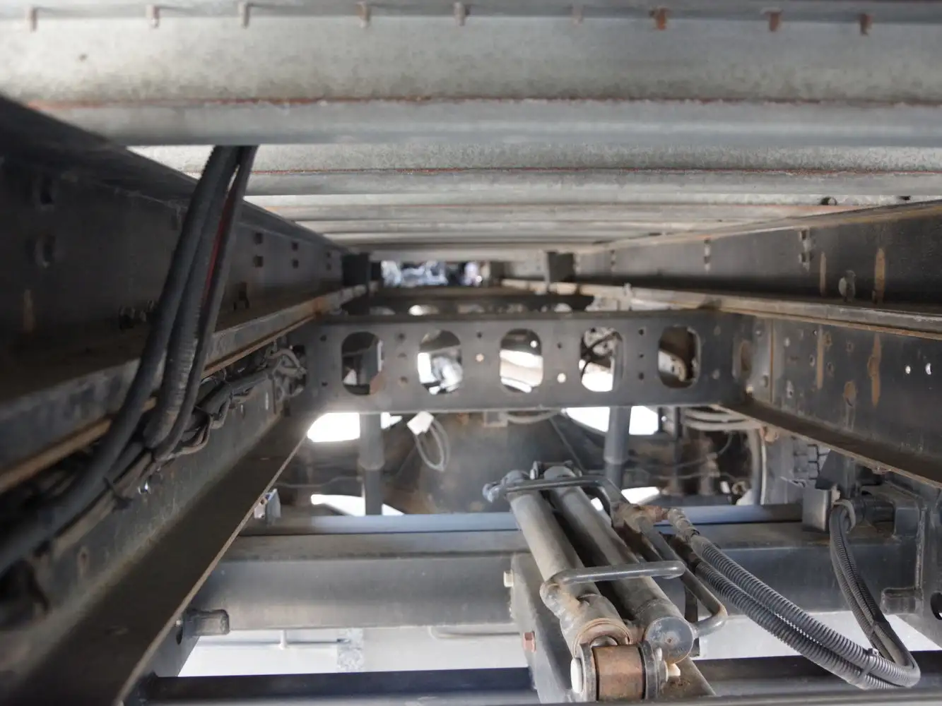 日野 レンジャー 中型/増トン アルミバン パワーゲート サイドドアの中古トラック画像19