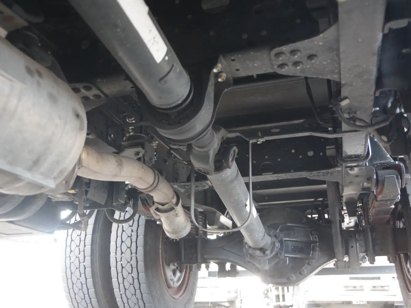 いすゞ エルフ 小型 アルミバン サイドドア 3枚観音の中古トラック画像15