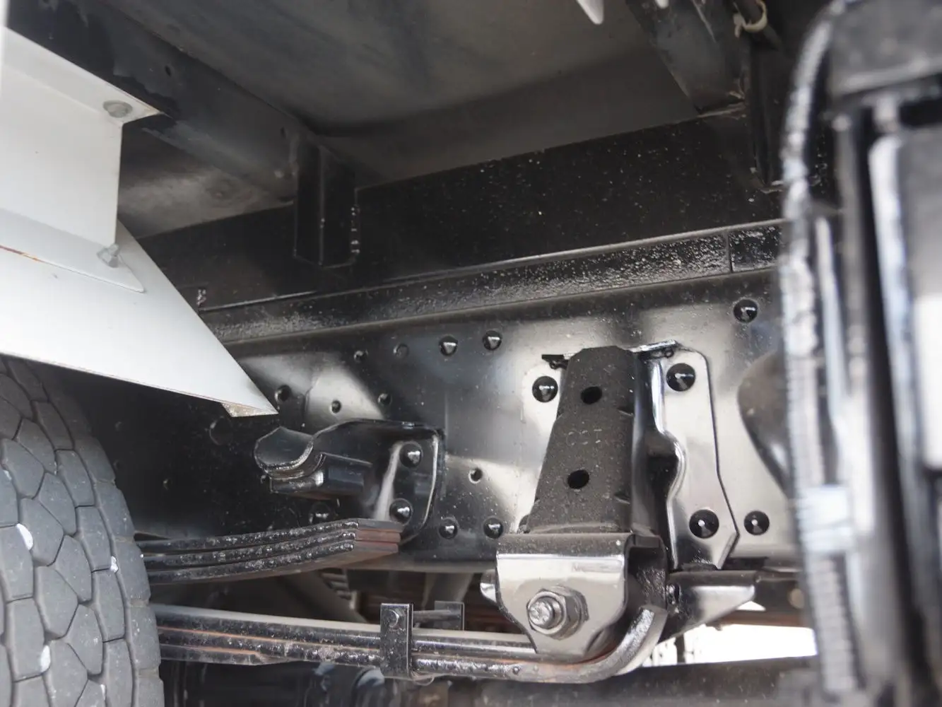 いすゞ エルフ 小型 アルミバン サイドドア 3枚観音の中古トラック画像18