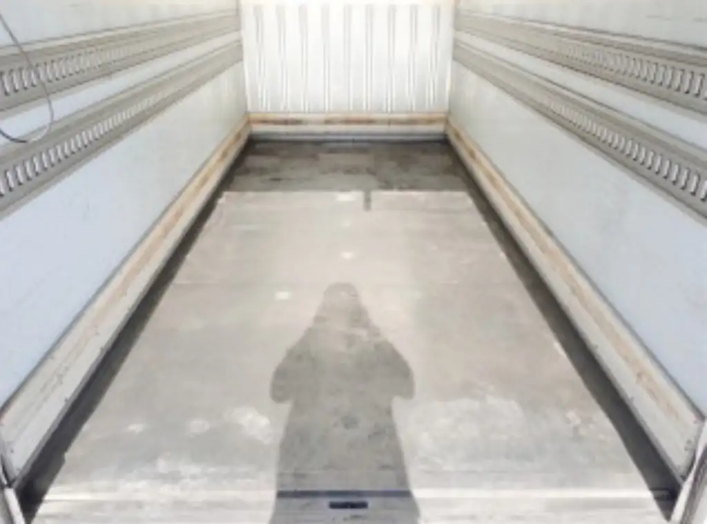 いすゞ エルフ 小型 冷凍冷蔵 中温 パワーゲートの中古トラック画像8