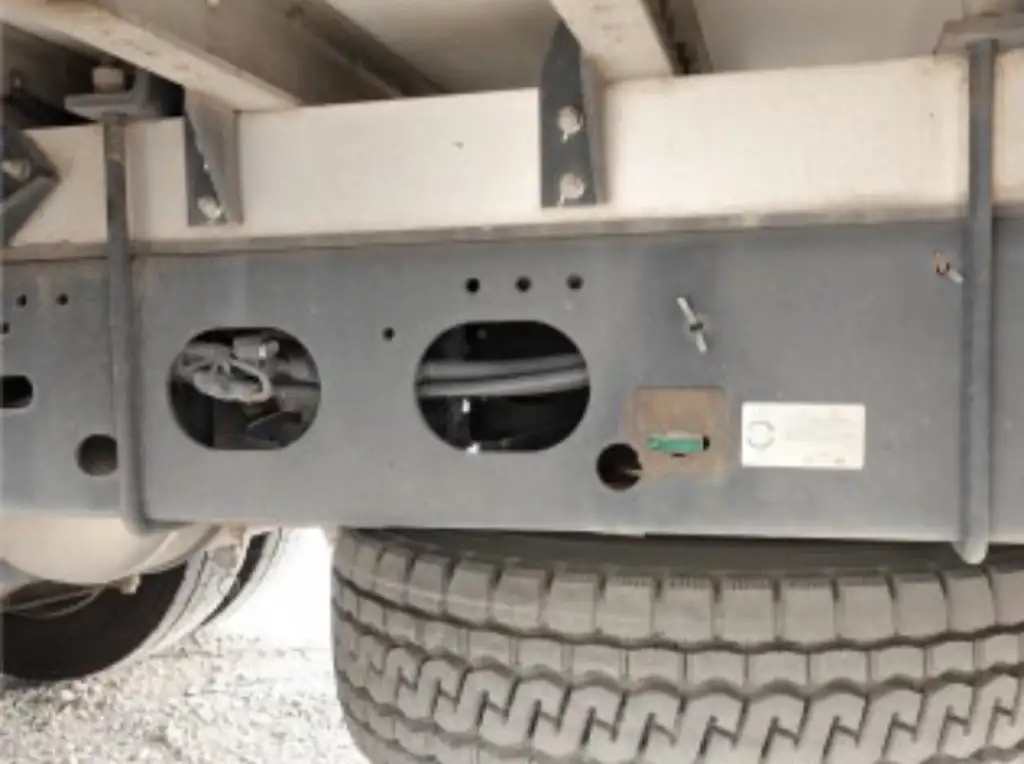 いすゞ フォワード 中型/増トン ウイング エアサス ベッドの中古トラック画像14