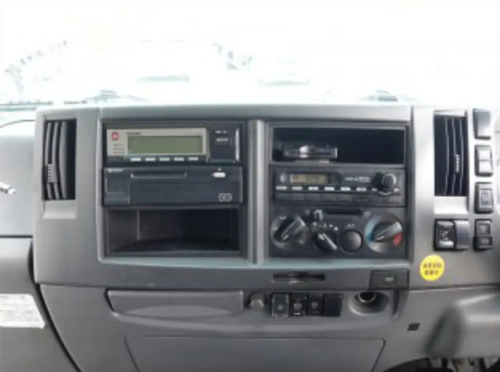 いすゞ フォワード 中型/増トン ウイング エアサス ベッドの中古トラック画像10