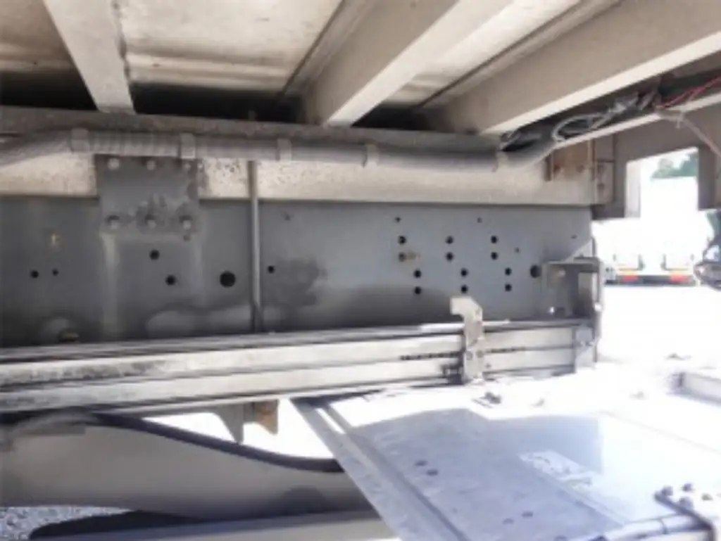 いすゞ ギガ 大型 冷凍冷蔵 低温 パワーゲートの中古トラック画像16