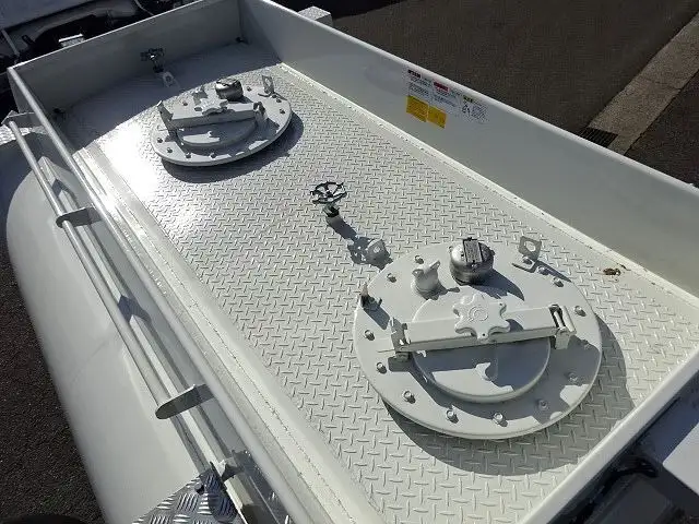 日野 デュトロ 小型 タンク車 ローリー 2DG-XZU685Mの中古トラック画像4