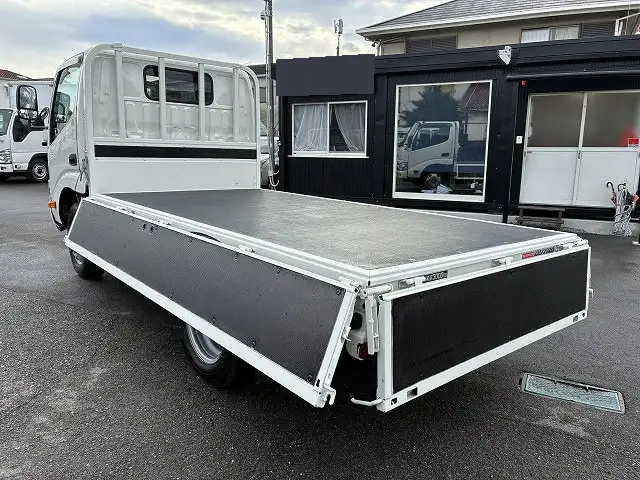 日野 デュトロ 小型 平ボディ 2RG-XZU605M H31/R1の中古トラック画像9