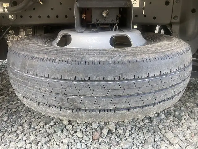 いすゞ エルフ 小型 平ボディ 床鉄板 2RG-NJR88Aの中古トラック画像16