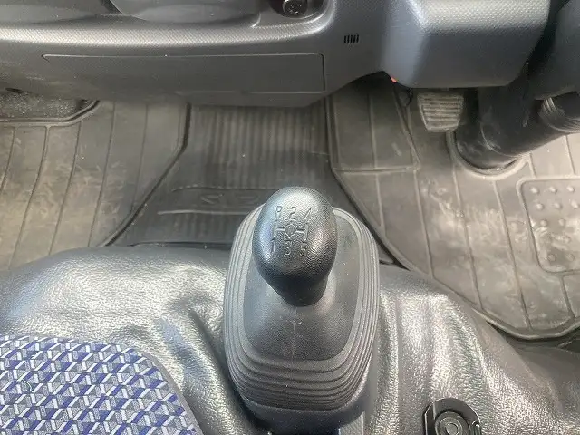 いすゞ エルフ 小型 平ボディ 床鉄板 2RG-NJR88Aの中古トラック画像15