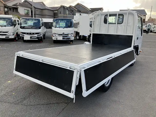 いすゞ エルフ 小型 平ボディ 2RG-NHR88A R2の中古トラック画像6
