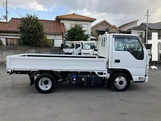 いすゞ エルフ 小型 平ボディ 2RG-NHR88A R2の中古トラック画像3
