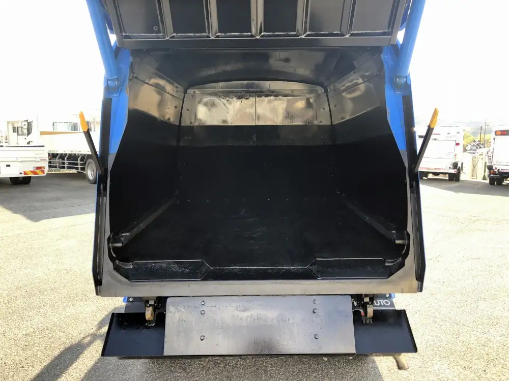 三菱 キャンター 小型 パッカー車 プレス式 2RG-FEAV0の中古トラック画像5