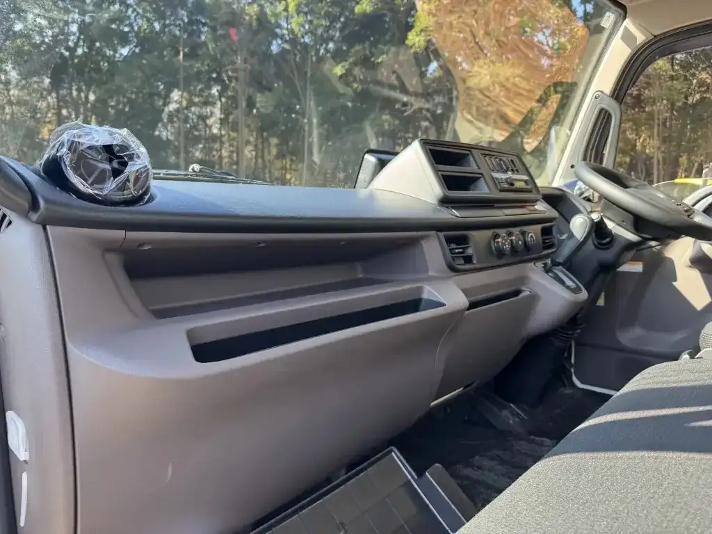 三菱 キャンター 小型 ウイング 2RG-FEB50 R7の中古トラック画像12