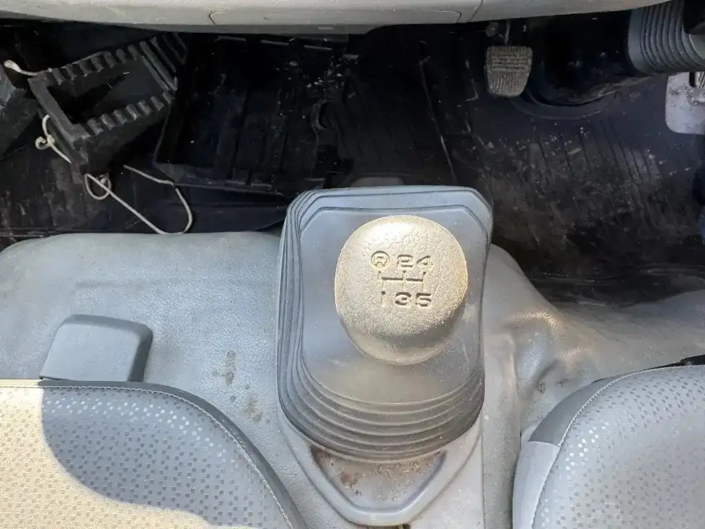 日野 デュトロ 小型 クレーン付 4段 ラジコンの中古トラック画像15