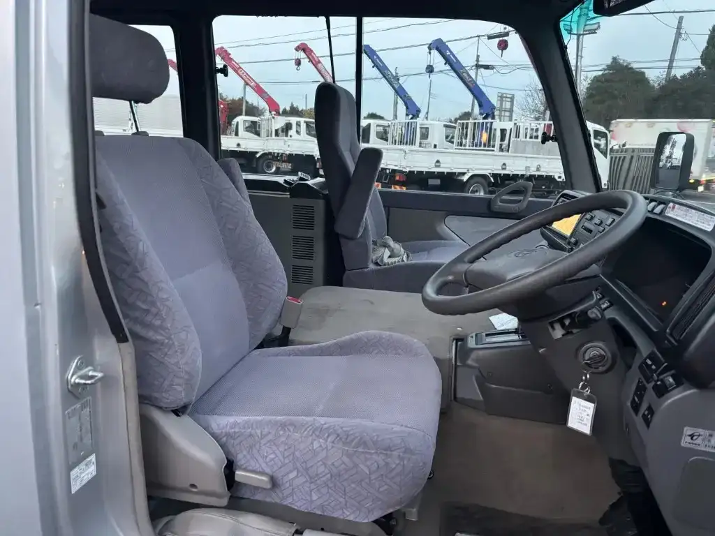トヨタ コースター 小型 バス マイクロバス BDG-XZB51の中古トラック画像7