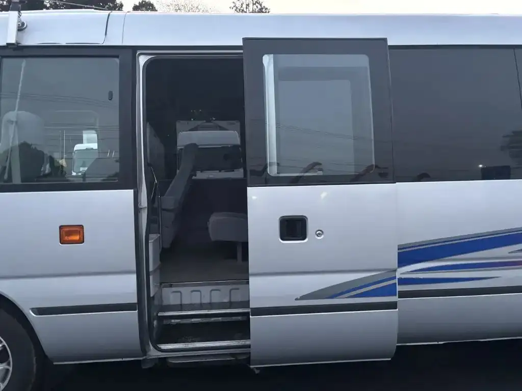 トヨタ コースター 小型 バス マイクロバス BDG-XZB51の中古トラック画像5