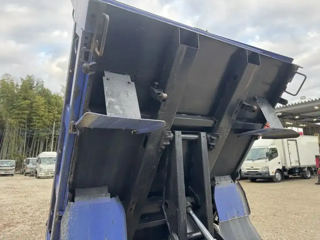 三菱 キャンター 小型 ダンプ Wキャブ BKG-FE71BDの中古トラック画像15