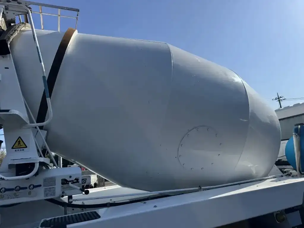 三菱 ファイター 中型/増トン ミキサー・ポンプ ベッド QDG-FQ62Fの中古トラック画像6