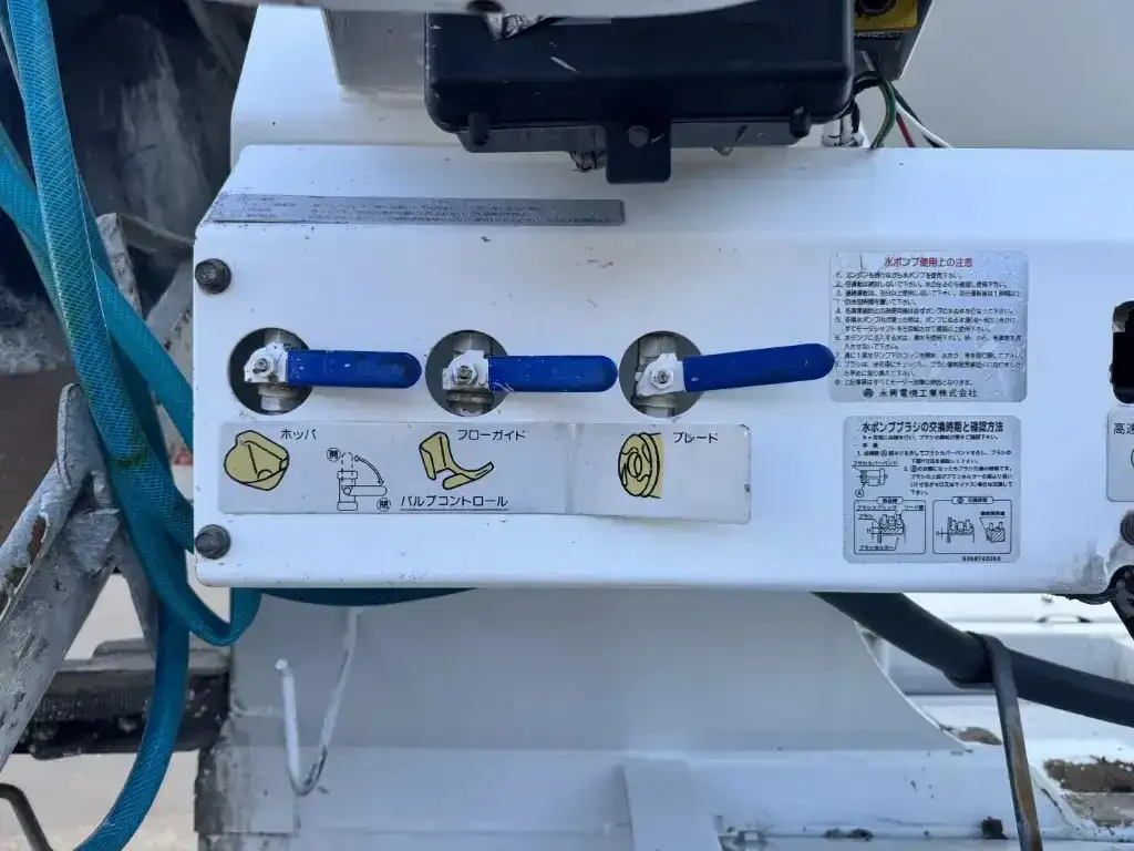 三菱 ファイター 中型/増トン ミキサー・ポンプ ベッド QDG-FQ62Fの中古トラック画像10