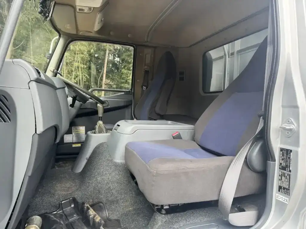 三菱 ファイター 中型/増トン 平ボディ アルミブロック ベッドの中古トラック画像15