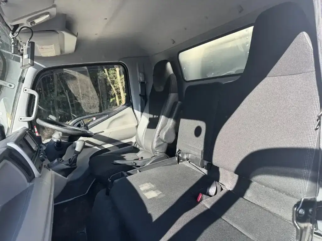 三菱 キャンター 小型 アルミバン サイドドア 2PG-FEB50の中古トラック画像12