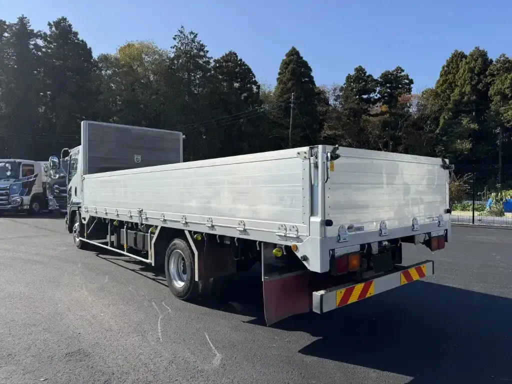 いすゞ フォワード 中型/増トン 平ボディ アルミブロック ベッドの中古トラック画像4