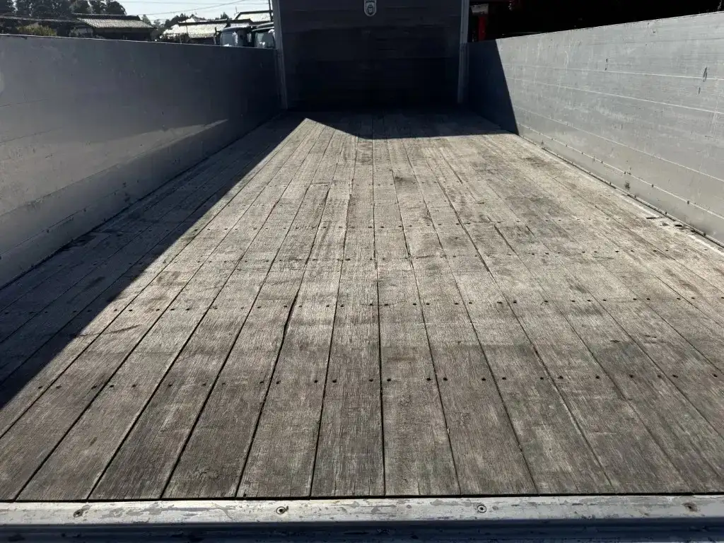 いすゞ フォワード 中型/増トン 平ボディ アルミブロック ベッドの中古トラック画像7