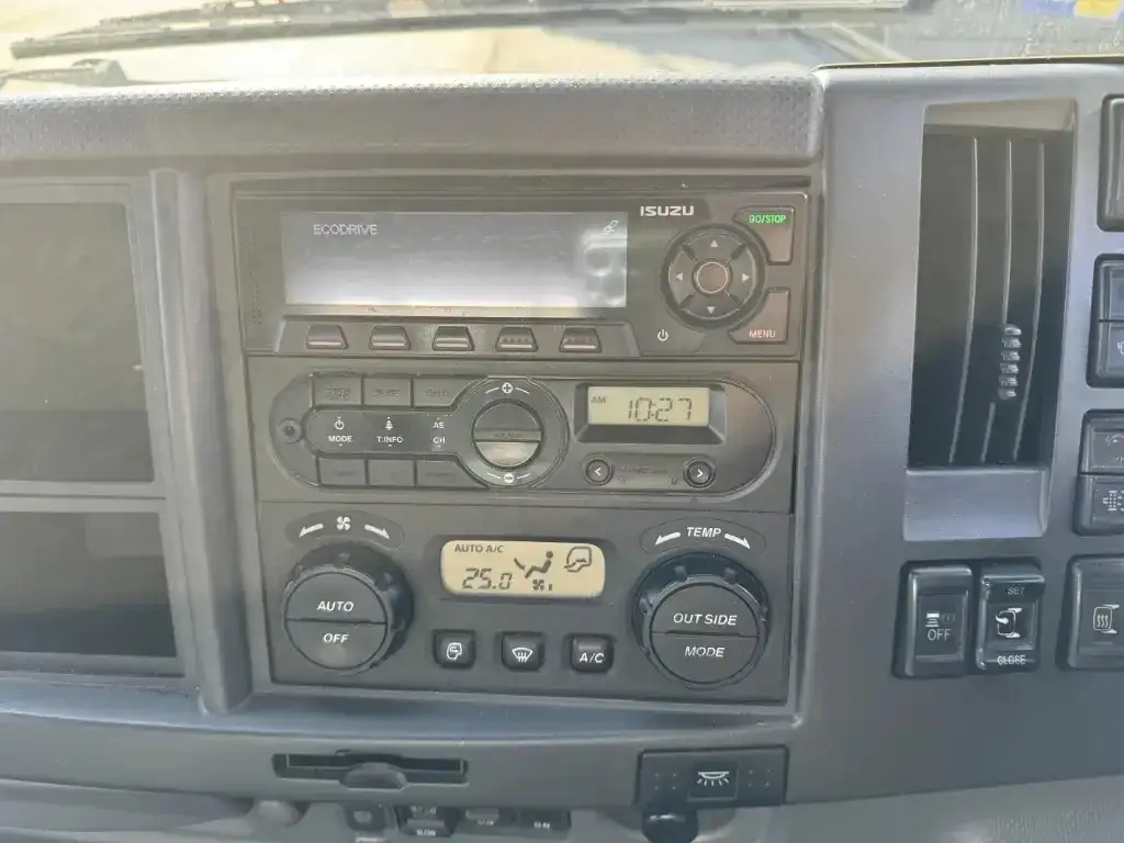 いすゞ フォワード 中型/増トン 平ボディ アルミブロック ベッドの中古トラック画像14