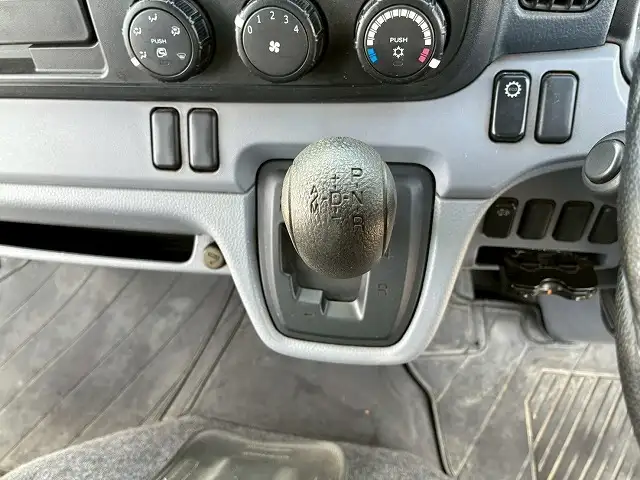 三菱 キャンター 小型 平ボディ Wキャブ TPG-FBA00の中古トラック画像14