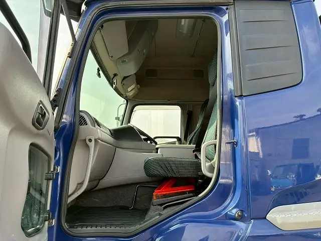 日産UD クオン 大型 トラクター ハイルーフ 1デフの中古トラック画像12