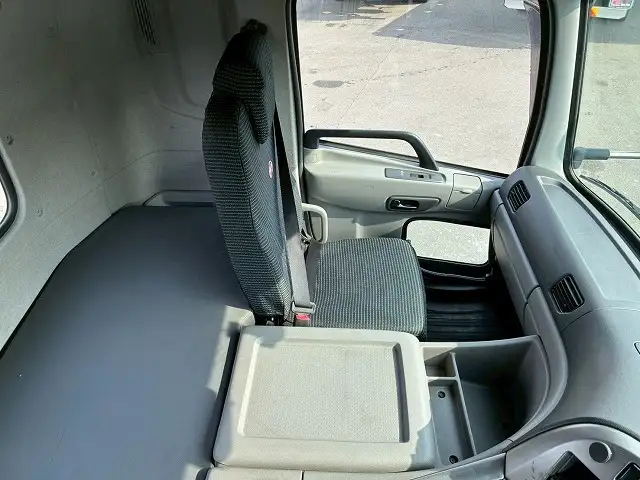 日産UD クオン 大型 トラクター ハイルーフ 1デフの中古トラック画像13