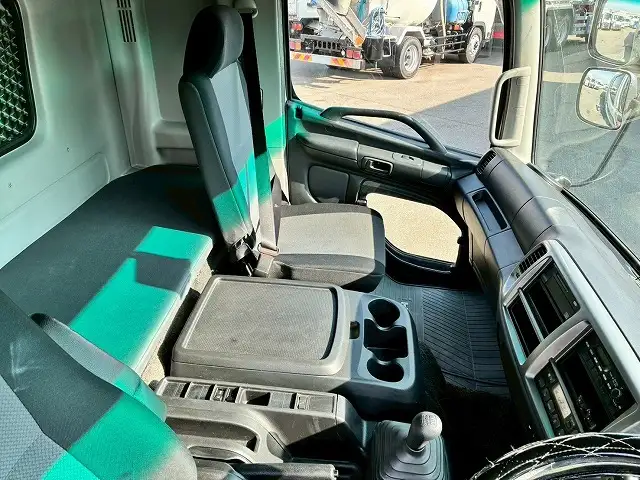 日野 レンジャー 中型/増トン ウイング ベッド TKG-FD7JLAAの中古トラック画像13