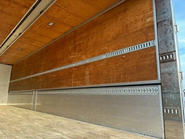 日野 プロフィア 大型 ウイング ハイルーフ エアサスの中古トラック画像8