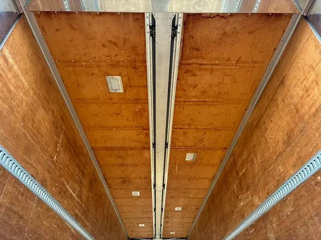 日野 プロフィア 大型 ウイング ハイルーフ エアサスの中古トラック画像9