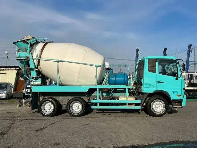 日産UD コンドル 中型/増トン ミキサー・ポンプ ベッド QDG-PW39Lの中古トラック画像3