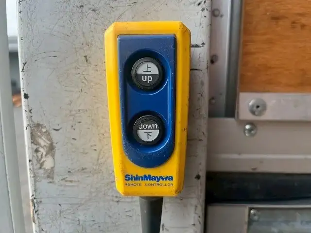 三菱 キャンター 小型 ウイング パワーゲート TKG-FEB80の中古トラック画像9