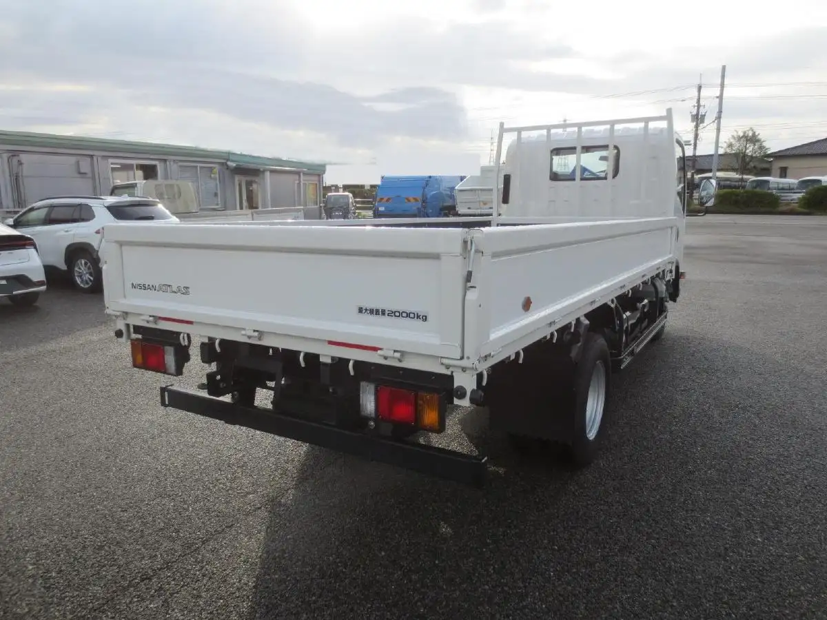 日産 アトラス 小型 平ボディ 2RG-AMR88AR R6の中古トラック画像5