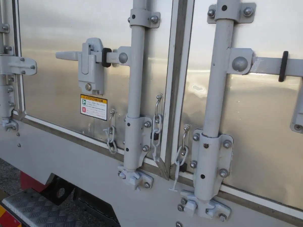 日野 レンジャー 中型/増トン アルミバン 3枚観音 2PG-FC2ABAの中古トラック画像11