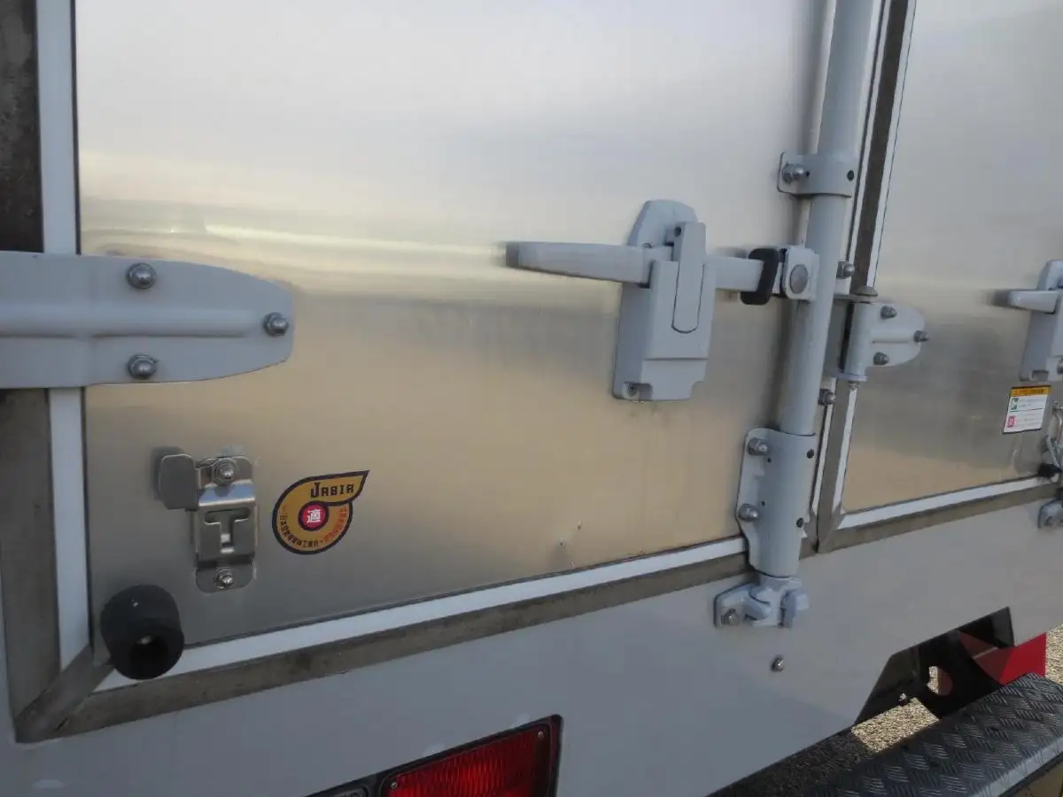 日野 レンジャー 中型/増トン アルミバン 3枚観音 2PG-FC2ABAの中古トラック画像14