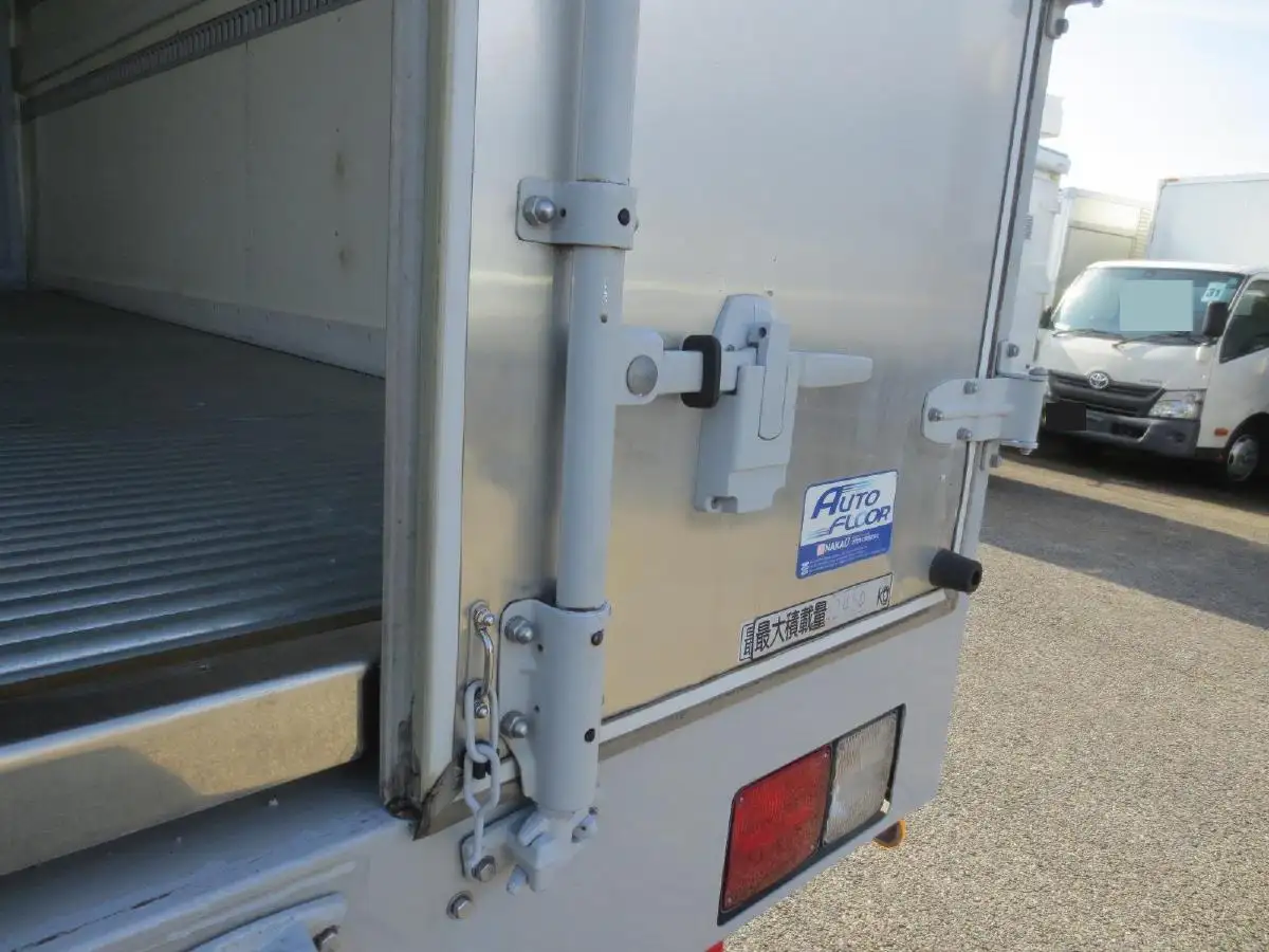 日野 レンジャー 中型/増トン アルミバン 3枚観音 2PG-FC2ABAの中古トラック画像15