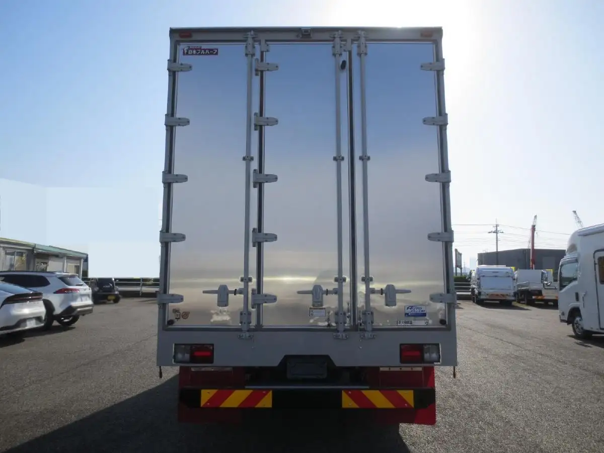 日野 レンジャー 中型/増トン アルミバン 3枚観音 2PG-FC2ABAの中古トラック画像6