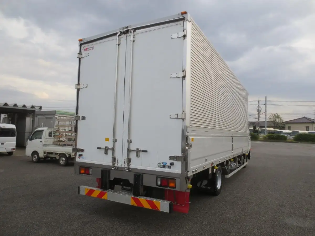 三菱 ファイター 中型/増トン ウイング エアサス ベッドの中古トラック画像6