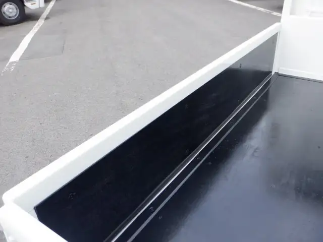 いすゞ エルフ 小型 平ボディ Wキャブ 2RG-NHR88Aの中古トラック画像7