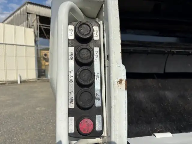 いすゞ エルフ 小型 パッカー車 プレス式 TPG-NMR85Nの中古トラック画像9