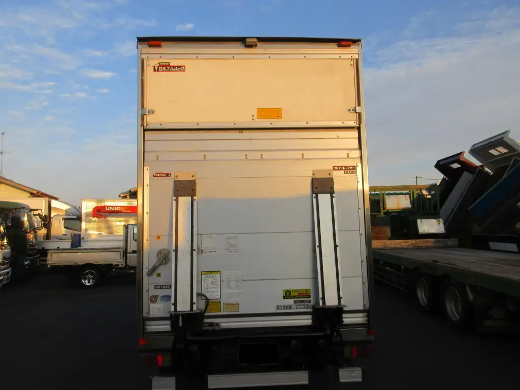 いすゞ エルフ 小型 アルミバン パワーゲート カスタムの中古トラック画像4