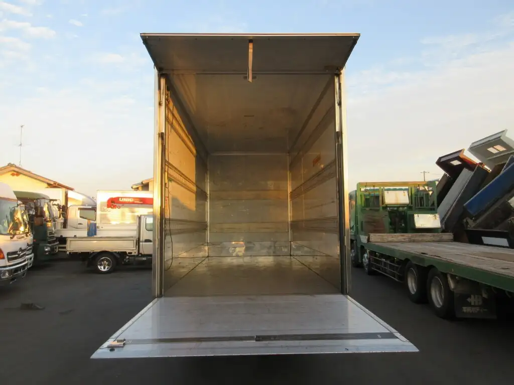 いすゞ エルフ 小型 アルミバン パワーゲート カスタムの中古トラック画像6