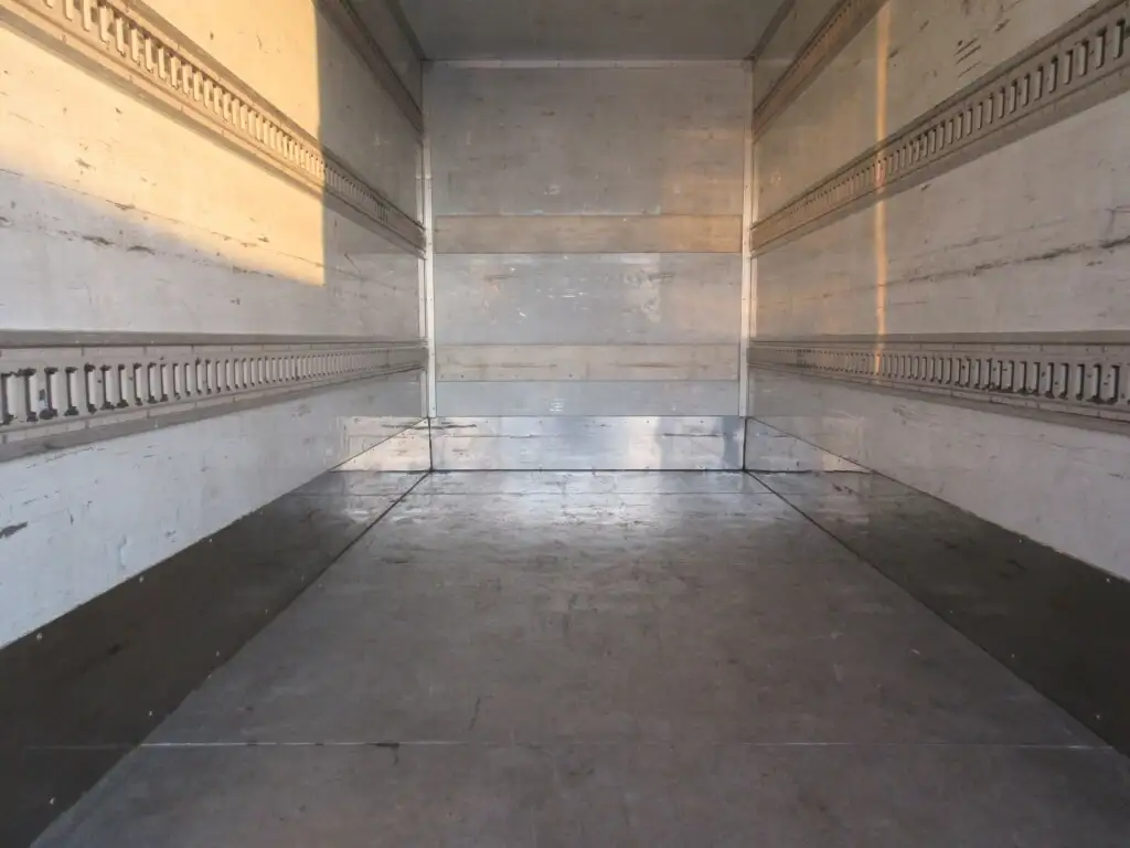 いすゞ エルフ 小型 アルミバン パワーゲート カスタムの中古トラック画像7