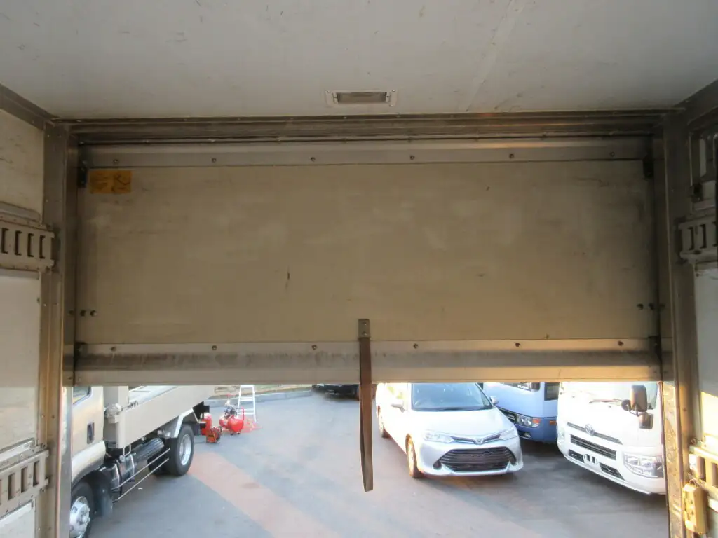 いすゞ エルフ 小型 アルミバン パワーゲート カスタムの中古トラック画像10